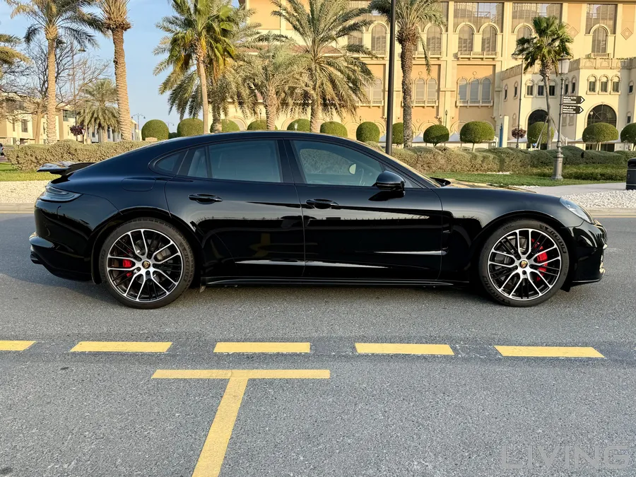 Porsche Panamera 2021 Automatic 40,000 Km 6 Cylinder Rear Wheel Drive (RWD) Seda